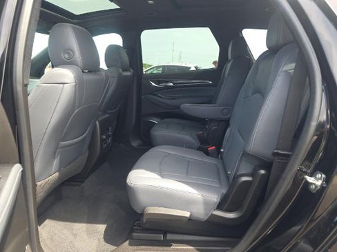 Used 2023 Buick Enclave Essence w/ Experience Buick Package AWD/4WD image 13