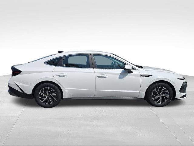 New 2026 Hyundai Sonata Blue FWD image 6