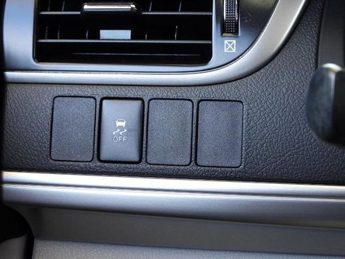 Used 2012 Toyota Camry LE image 55