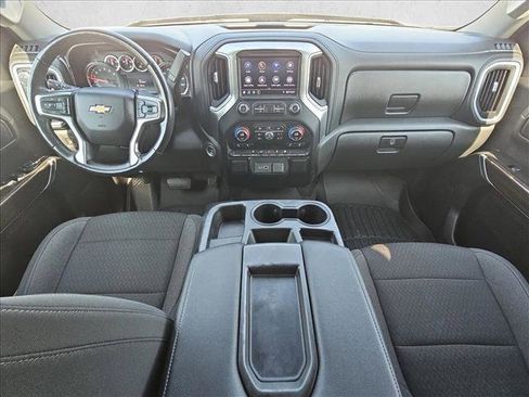 Used 2021 Chevrolet Silverado 1500 LT image 18
