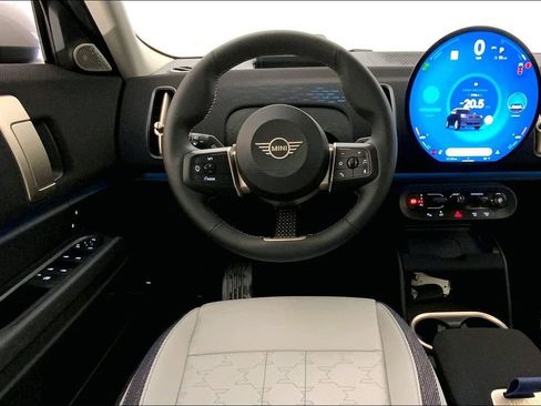 Certified 2025 MINI Cooper Countryman S image 4