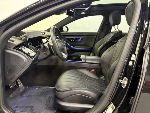 Used 2025 Mercedes-Benz S 63 AMG S image 9