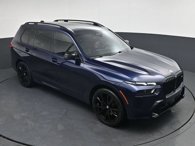 Certified 2025 BMW X7 M60i AWD/4WD image 24