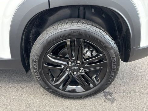 Used 2024 Chevrolet Trax ACTIV w/ Sunroof Package image 30