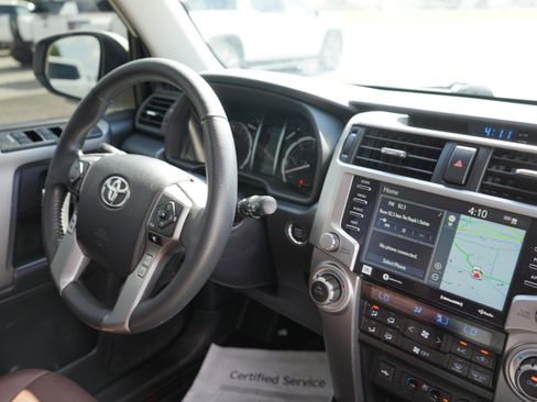 Used 2020 Toyota 4Runner SR5 Sport Utility image 29