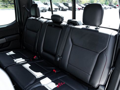 Used 2021 Ford F150 Lariat w/ Max Trailer Tow Package image 9