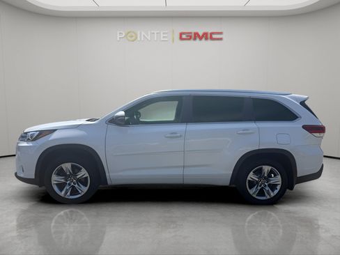 Used 2019 Toyota Highlander Limited AWD/4WD image 6