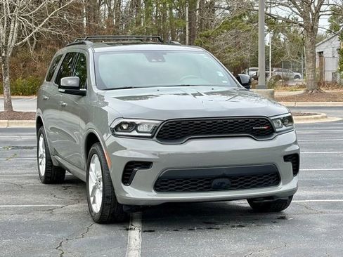 Used 2024 Dodge Durango GT image 11