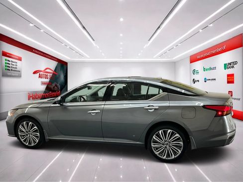 Used 2023 Nissan Altima 2.5 SL AWD/4WD image 4