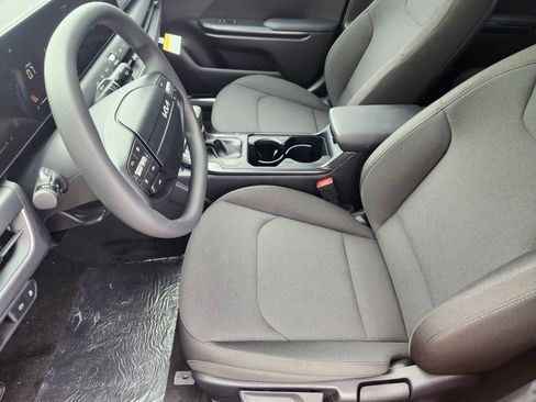 New 2026 Kia K4 LXS FWD image 11