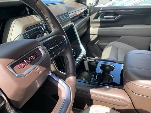 Used 2025 GMC Yukon XL Elevation w/ LPO, Floor Liner Package RWD image 16