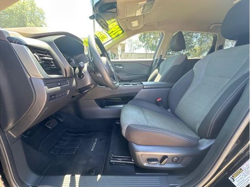 Used 2022 Nissan Rogue SV AWD/4WD image 14