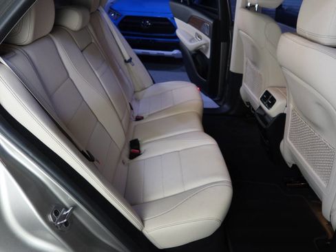 Used 2022 Mercedes-Benz GLE 350 image 15