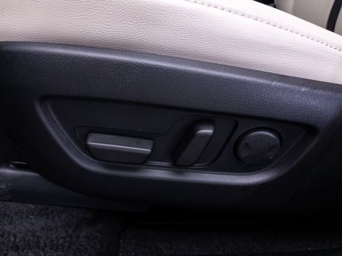 Certified 2025 MAZDA CX-90 Plug-In Hybrid w/ Preferred AWD/4WD image 21