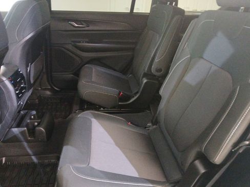 Used 2024 Jeep Grand Cherokee L Laredo w/ Luxury Tech Group I AWD/4WD image 12