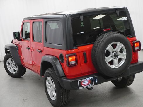 Used 2022 Jeep Wrangler Unlimited Sport image 11