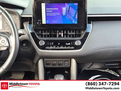 Used 2024 Toyota Corolla Cross AWD Hybrid image 28