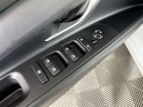 Used 2021 Hyundai Elantra SEL w/ Convenience Package image 22