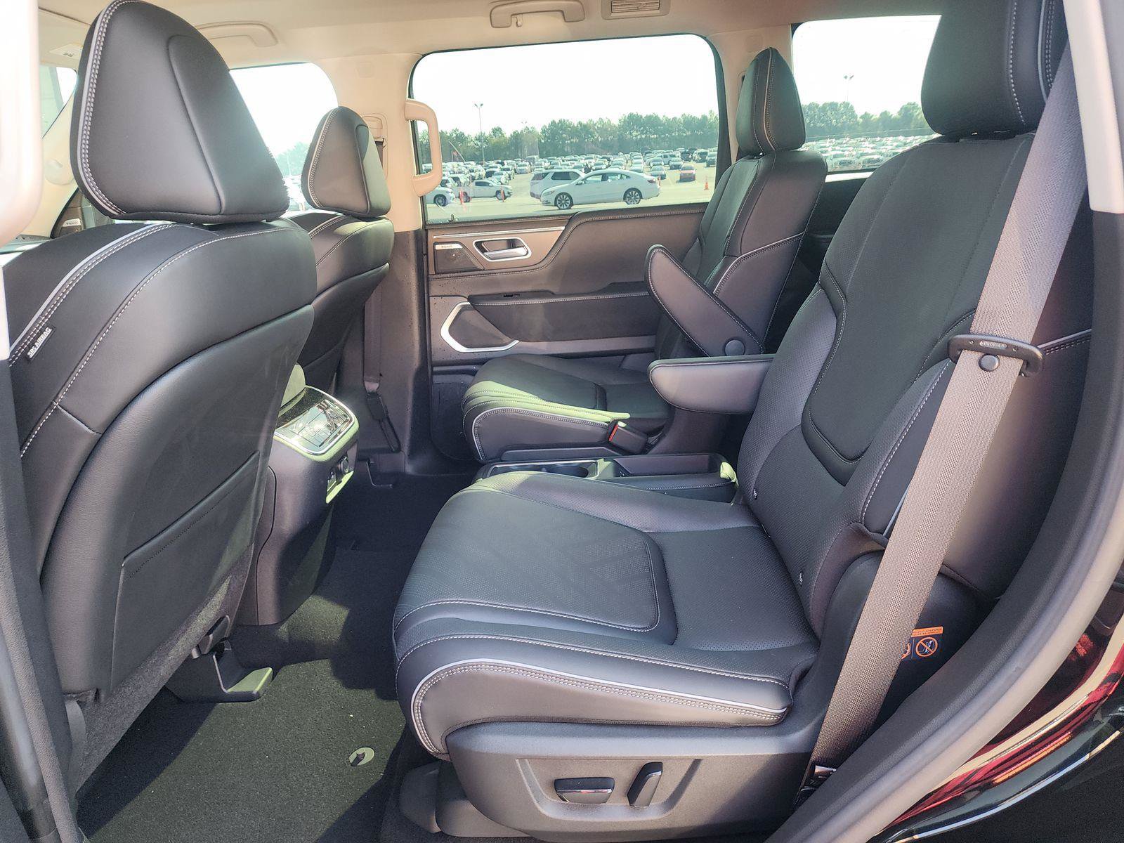 Certified 2025 INFINITI QX80 Luxe RWD image 5