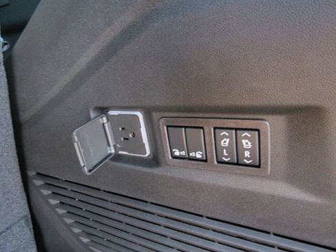 New 2026 Chevrolet Tahoe Premier image 12