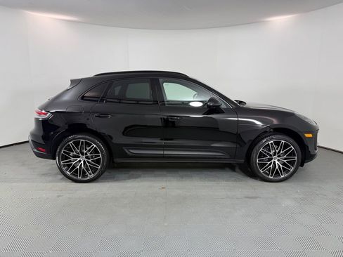 New 2026 Porsche Macan AWD/4WD image 8