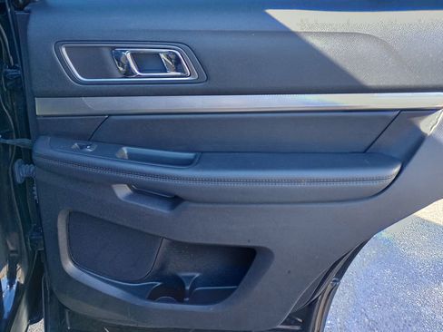 Used 2019 Ford Explorer XLT w/ Class III Trailer Tow Package image 19