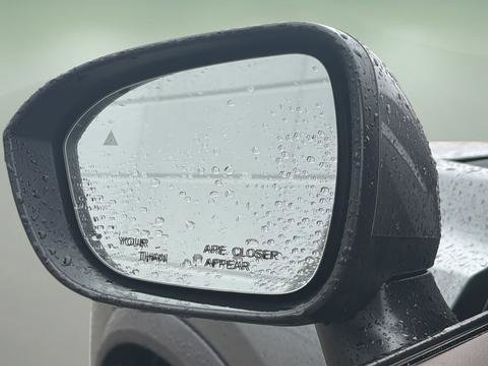 Used 2023 Nissan Rogue SV AWD/4WD image 7