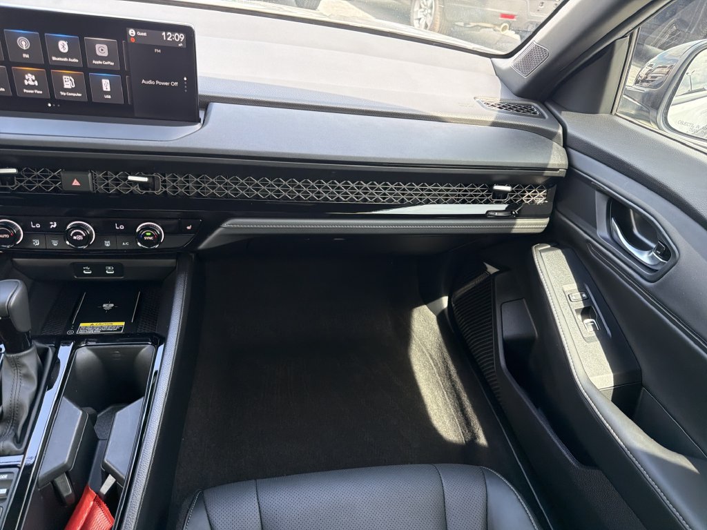 Used 2025 Honda Accord Sport image 15