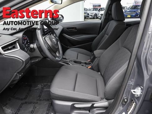 Used 2025 Toyota Corolla LE FWD image 13