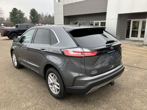 Used 2024 Ford Edge SEL w/ Convenience Package AWD/4WD image 8