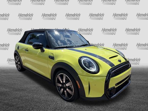 Used 2024 MINI Cooper S FWD image 3