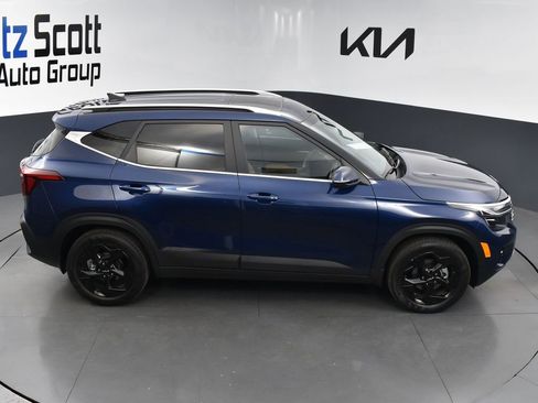 Certified 2026 Kia Seltos EX w/ EX Sunroof Package FWD image 14