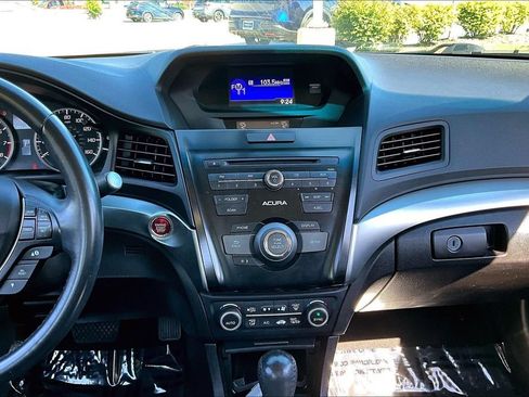 Used 2016 Acura ILX FWD image 19