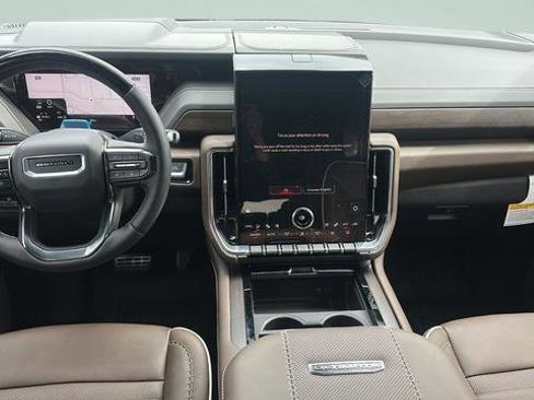 New 2026 GMC Yukon XL Denali Ultimate w/ LPO, Illumination Package image 16