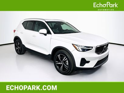 Used 2025 Volvo XC40 B5 Core