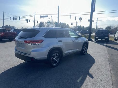 Used 2018 Toyota Highlander XLE image 8