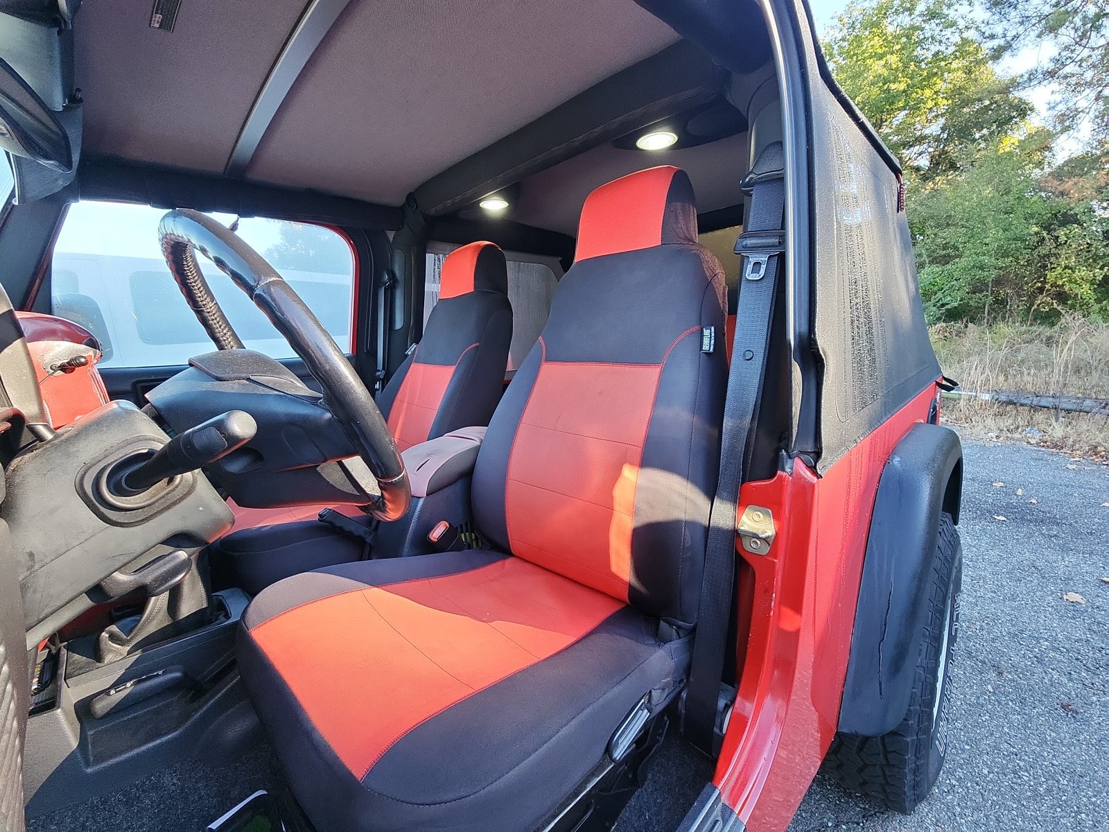 Used 2005 Jeep Wrangler Unlimited w/ Security Group AWD/4WD image 18