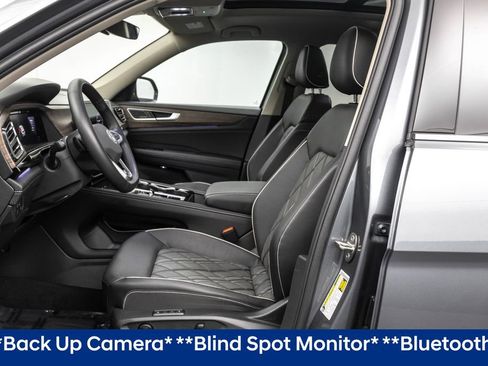 Certified 2025 Volkswagen Atlas SEL Premium R-Line image 6