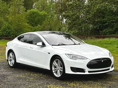 Used 2015 Tesla Model S 70D