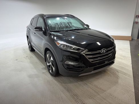 Used 2017 Hyundai Tucson Limited w/ Limited Ultimate Package 03 image 4