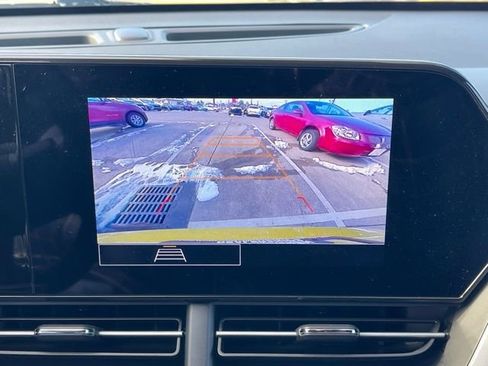 Used 2025 Chevrolet Trax RS w/ Sunroof Package image 24