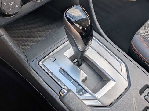 Used 2019 Subaru Crosstrek 2.0i Premium w/ Moonroof Package AWD/4WD image 29
