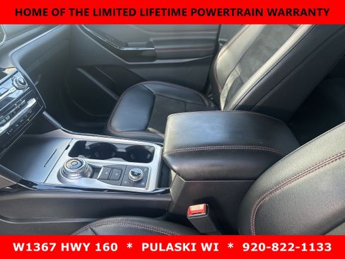 Used 2024 Ford Explorer ST-Line w/ Class IV Trailer Tow Package AWD/4WD image 15