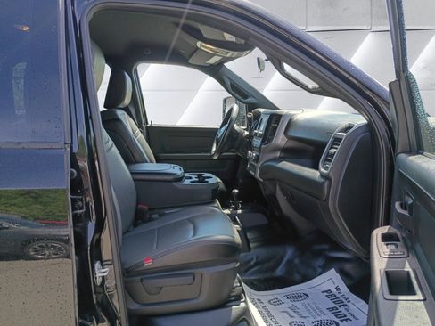 Used 2024 RAM 2500 Tradesman w/ Chrome Appearance Group AWD/4WD image 16