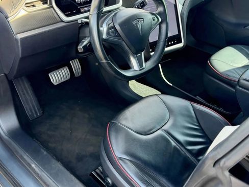 Used 2013 Tesla Model S Performance image 12
