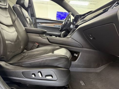 Used 2020 Cadillac XT6 Sport w/ Platinum Package AWD/4WD image 26