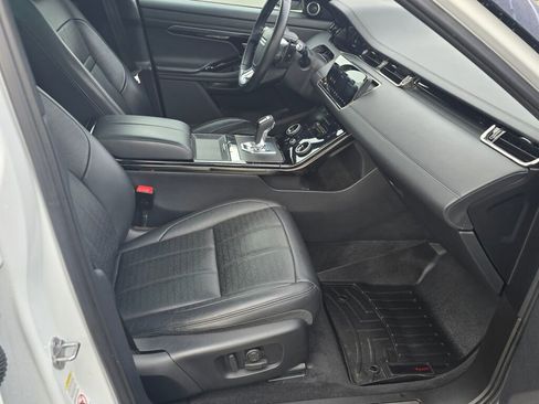 Used 2020 Land Rover Range Rover Evoque R-Dynamic SE image 10