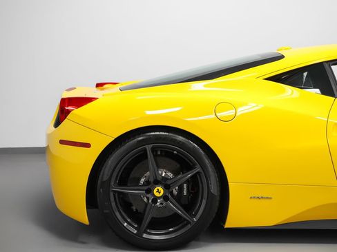 Used 2010 Ferrari 458 Italia Coupe RWD image 32