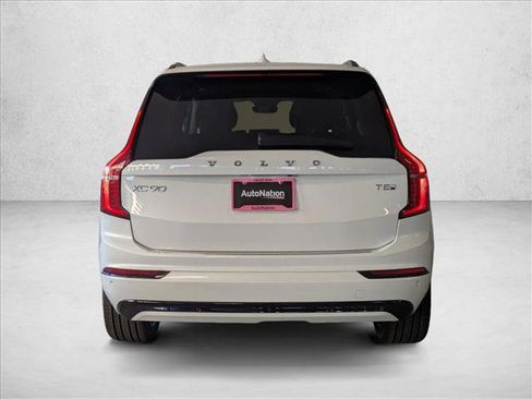 New 2026 Volvo XC90 T8 Ultra w/ Protection Package image 8