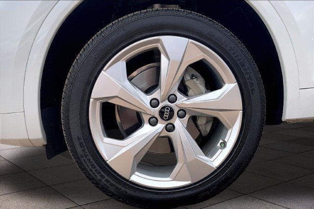 Used 2023 Audi Q5 2.0T Premium Plus w/ Premium Plus Package AWD/4WD image 9